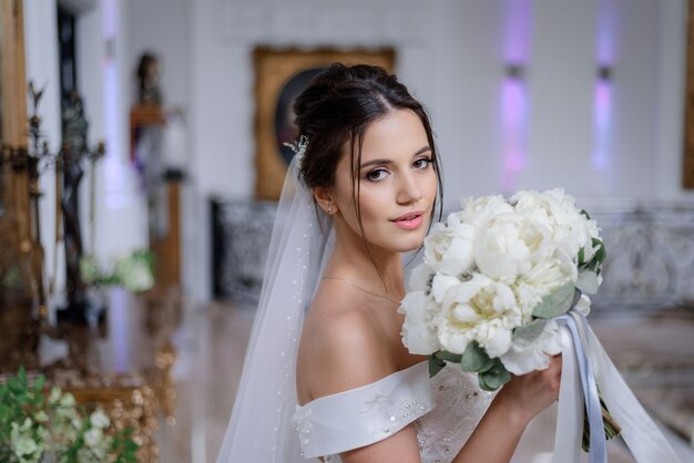 beautiful bride holding bouquet